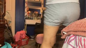 Slippery Soles Ft a Skinny Sophia