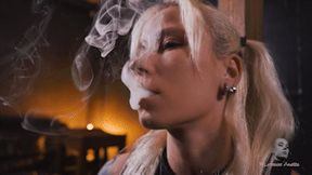 Smashed bud I 4K MP4