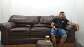 no sofa, com leo ogro lillian revela que o maior arrependimento. foi ter namorado e que o lugar mais legal ja transou foi em cima de uma laje na comunidade da rocinha.