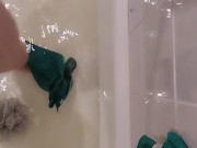 Cumshot in the bath