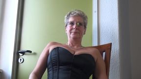 Milf gets her pussy fucked and drilled by huge dick