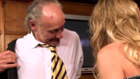 Paige blonde slut gets her ass penetrated