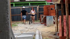 comendo a ruiva no meio da obra