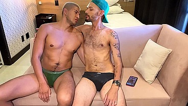 Alam Herrera,mexicano gato dando sua bela rabeta pra minha piroca grande,grossa e pentelhuda - Foda completa