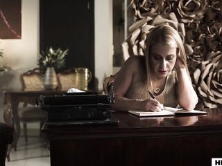 Psychologist nikky thorne's anal dream with big dildos and a hard ramrod