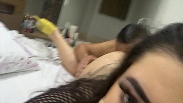 Ela não me da sossego, ela adora engasgar na rola preta grossa