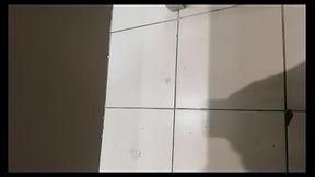 Veneco pene corto dando de mamar pinga