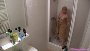 Wet Amateur Reality Casting Athletic Beauty Showers And Masturbates For Hot Agent's Pleasure - Debora Freeti