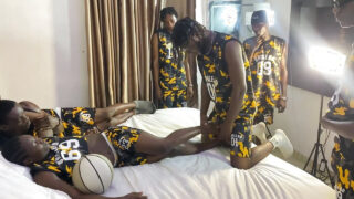 Hisap zakar, hitam, tanpa lengan, seks berkumpulan, gangbang, ayah – pelacur gay muda amatur, zakar hitam besar zakar besar mendapat seks dubur tanpa lengan