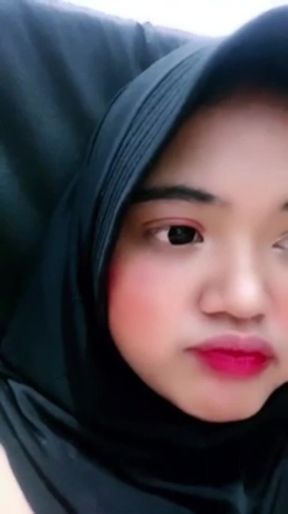Horny Hijab Big Natural Tits