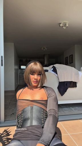 Eva Collens cums hard on her balcony