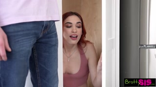 "I knew you would be a fun playmate!" Delilah Day Confesses to Stepbro - S27:E1