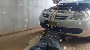 casada piranha dando a bunda gostosa pra o mecanico