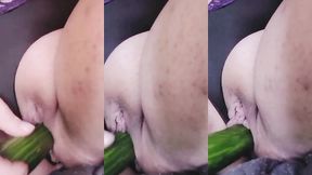 regarde moi en train d enfoncer ce concombre dans ma chatte , ecoute moi ...