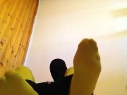 YOUNG GUY SHOWING FEET AND LEGS IN GREEN PANTYHOSE AND SPANDEX LEGGINGS