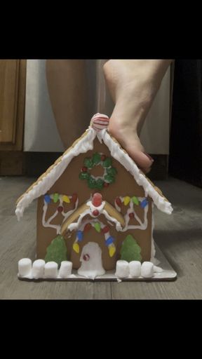 Giantess Crushes Gingerbread House