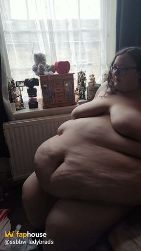 SSBBW Naked Mirror Goddess Fantasy
