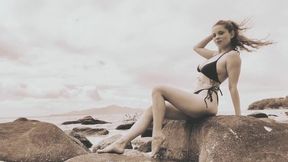 When the woman is the landscape - Black and white