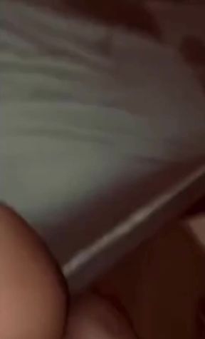 Curvy solo babe plays with her boobs and pussy before a messy cumshot