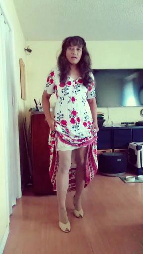 Classy &amp; Elegant - White Flower Print Maxi Dress