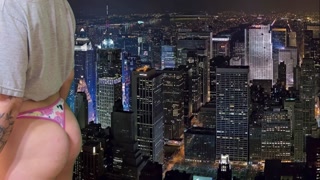 The giantess Lina grows up in a city (SFX)