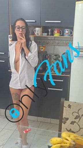 smoking and sticking a banana in her pussy