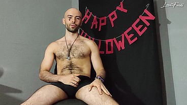 Sexy Joker in a Halloween Performance - LouiFerdi