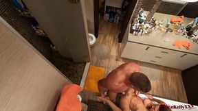 Guy Came Out Of The Shower And Fucked In The Mouth Cutie