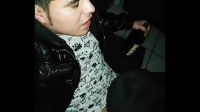 Despu&eacute_s de tomarme unas cervezas me fui a unas cabinas a coger