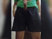 Masturbándome en el baño de mi primo 2