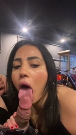 Rough sloppy deepthroat until I swallow up that cum