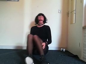 Teen tied before prom