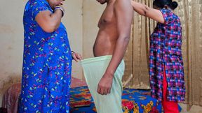 Desi stepsister is surprised to see my dick. I want to fuck her. Bengali Sex