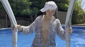 onesie wetlook in the pool