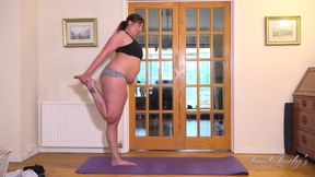 Auntjudys - Workout Time with Chubby MILF Ruby Cattrall