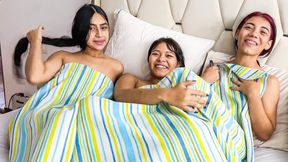 Amateur Latina Teen Sluts Go Wild On BWC American In Homemade Threesome