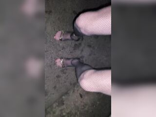 two mad chicks????go to show off in the forest of Sénart, very late at night. ETIOLLES VaneSsaBiTCHx