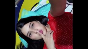 My stepmother hasn't had sex for a long time and masturbates (REAL HOMEMADE)