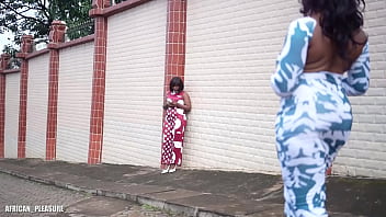 lesbians and sextoys