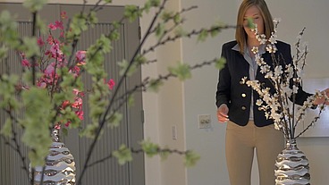 Molly Manson Masturbates For You In Her Real Life Living Room - 4K Ultra HD