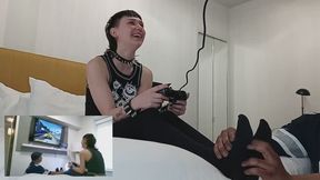 Gothex Rose Distracted Gaming