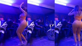 mi novia me quita lo caliente rgresando del trabajo