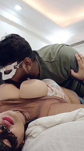 Newly Married Wife Kissed Her BF Two Days Before Marriage- Video Viral Husband Also Saw Wife's Mms