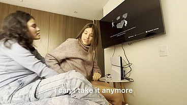 Me encanta que mi vecina me meta la lengua mientras jugamos videojuegos