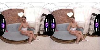 TmwVRnet com Amanda Estela Fashion breaker shows pink panties