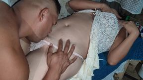 She moans and comes inside the virgin pussy of the stepsister and break up in xvideo of Tamil India.