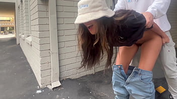 COMPLETE GIRLFRIEND EXPERIENCE: Latina Teen Aubry Babcock at Home in Beverly Hills Load 3