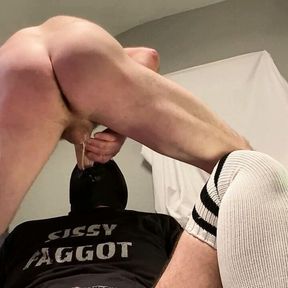 Faggot gets an epic throatfuck from alpha for Xmas