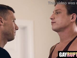 Intimacy Coordinator Justin Matthews, Logan Aarons