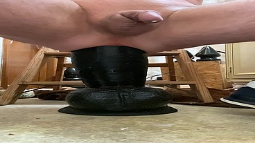 EastTNguy22 cum with mr hankeys atlas xxxl
